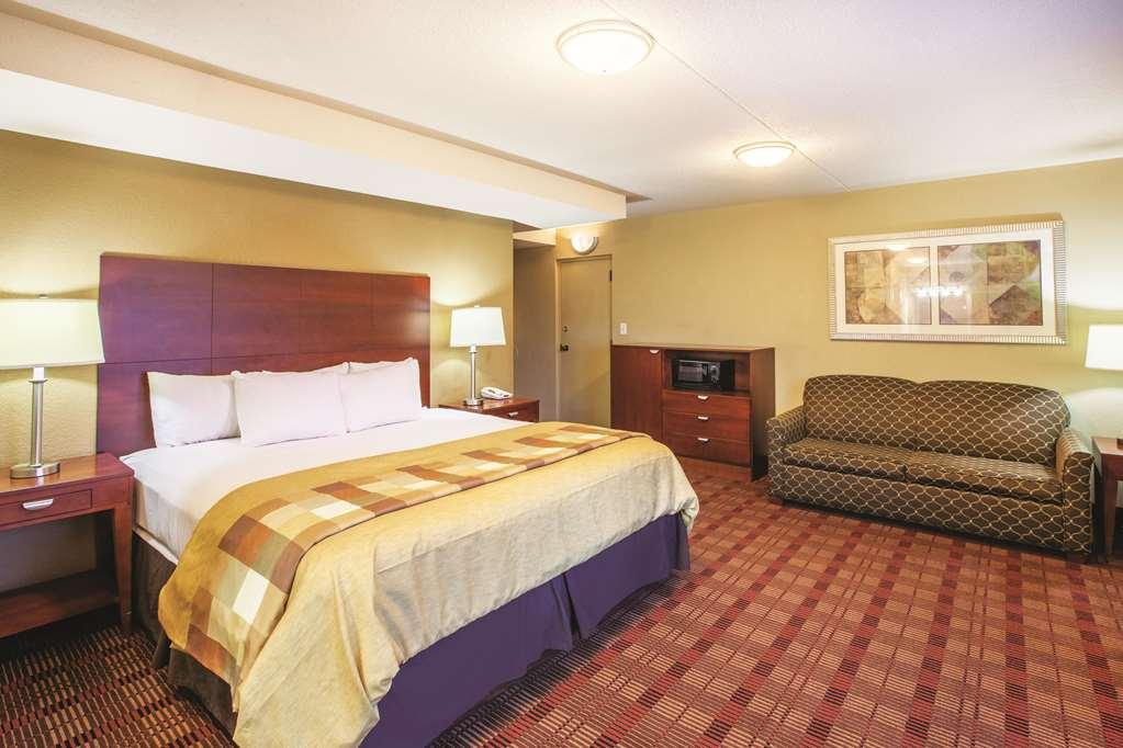 נורת' קנטון Country Inn & Suites By Radisson, Canton Near Hall Of Fame חדר תמונה