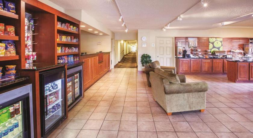 נורת' קנטון Country Inn & Suites By Radisson, Canton Near Hall Of Fame מראה חיצוני תמונה