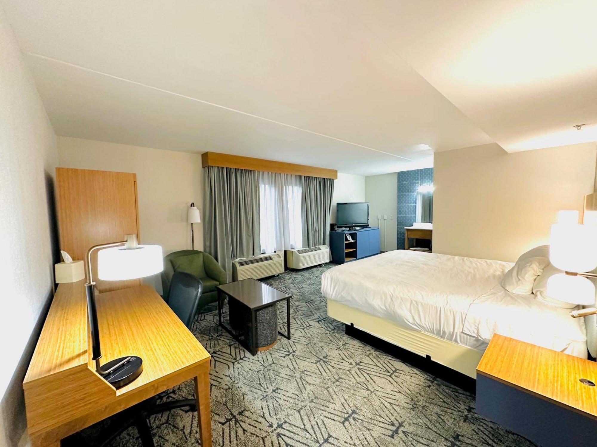 נורת' קנטון Country Inn & Suites By Radisson, Canton Near Hall Of Fame מראה חיצוני תמונה