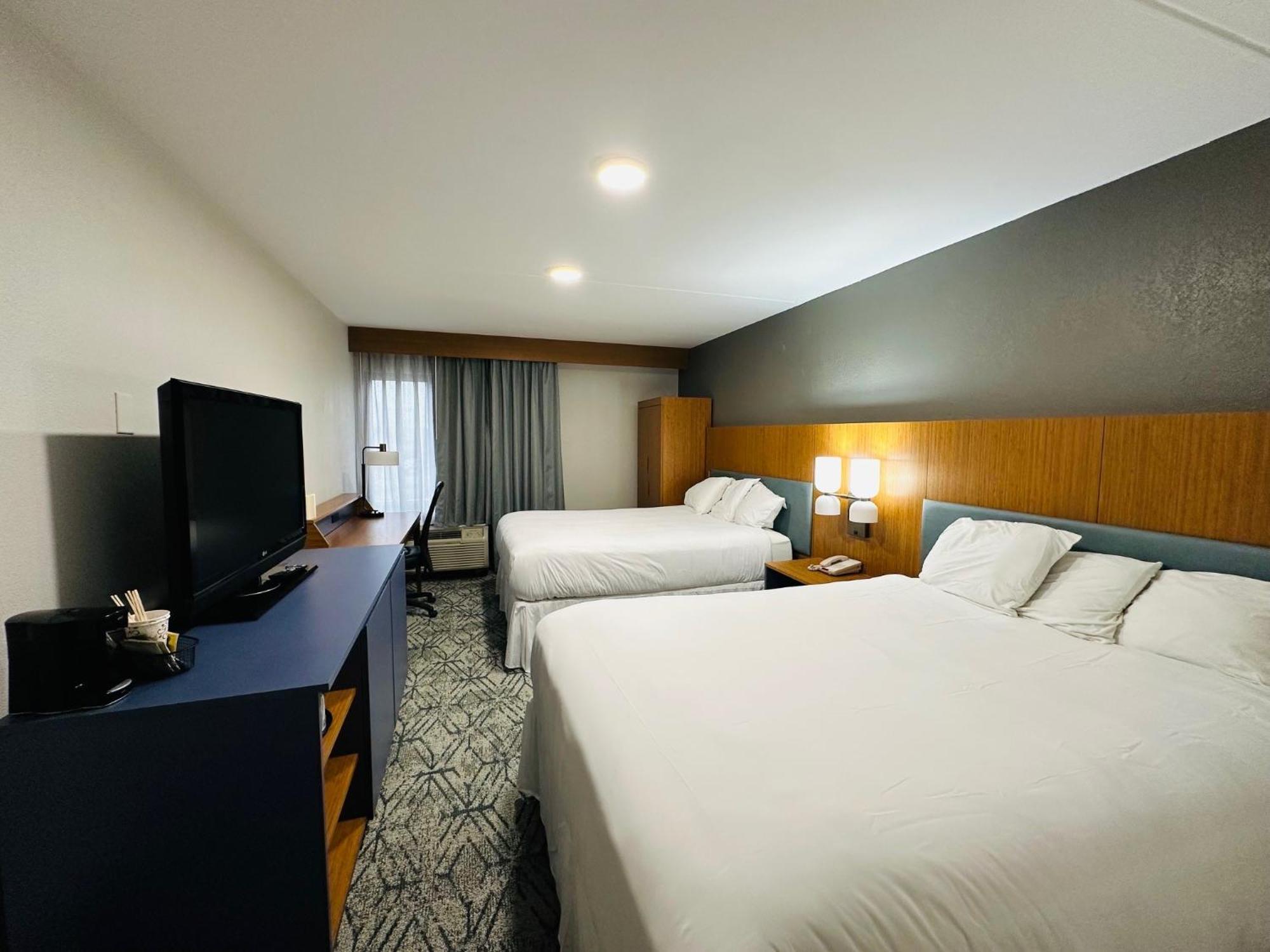 נורת' קנטון Country Inn & Suites By Radisson, Canton Near Hall Of Fame מראה חיצוני תמונה